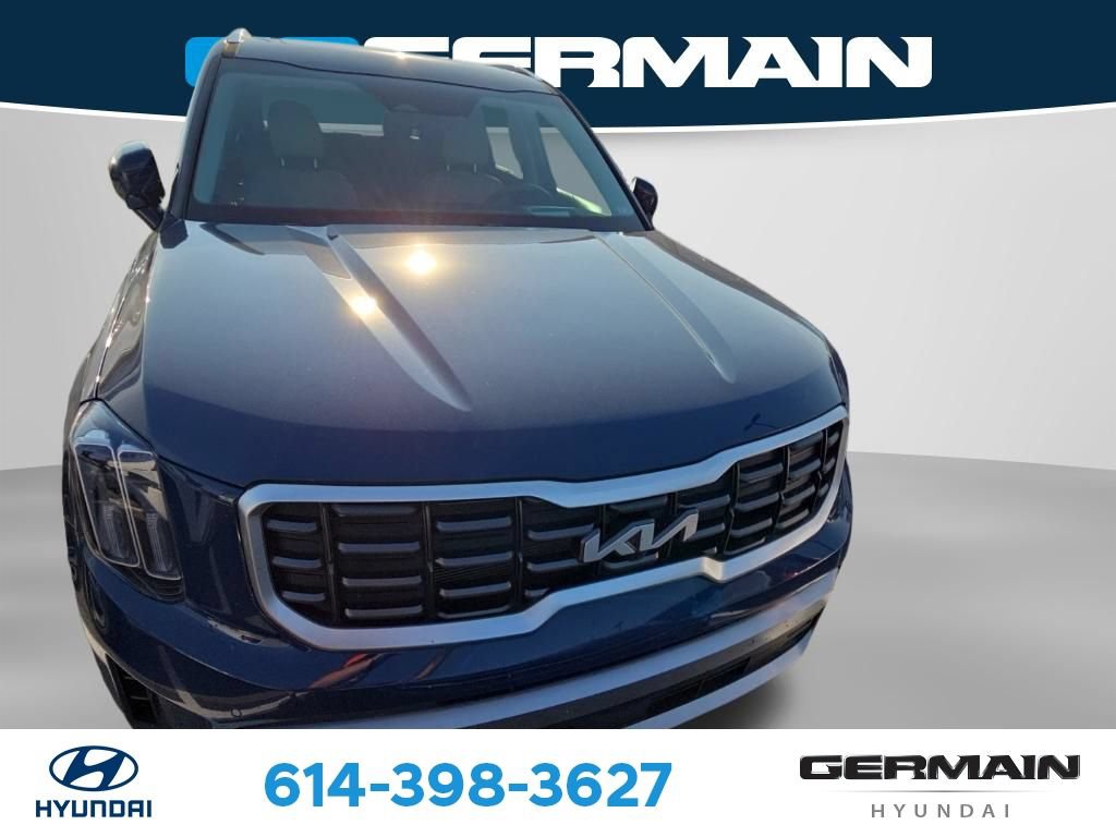 Used 2024 Kia Telluride SX Prestige w/ Towing Package AWD/4WD image 2