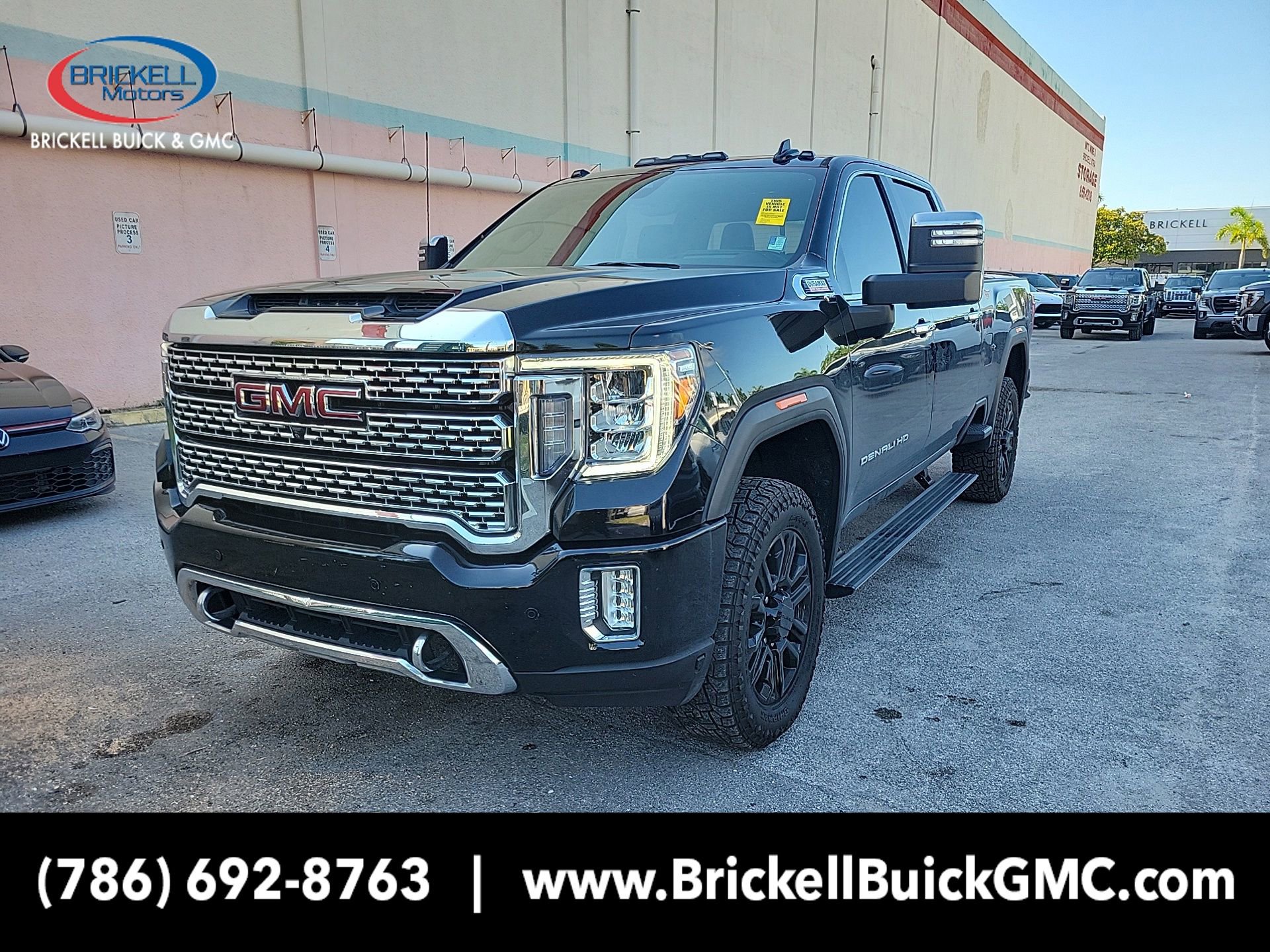 Used 2022 GMC Sierra 2500 Denali w/ Denali Black Diamond Edition AWD/4WD image 1