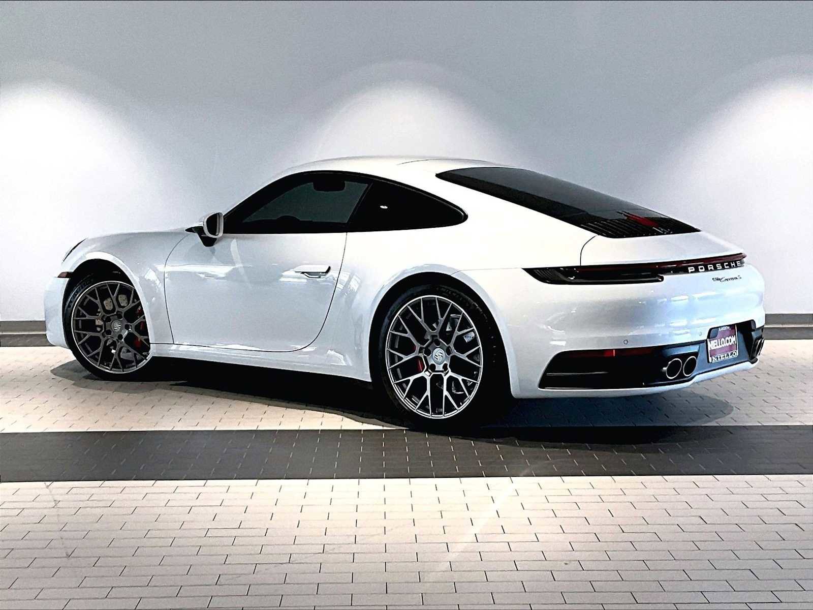 Used 2022 Porsche 911 Carrera S image 3