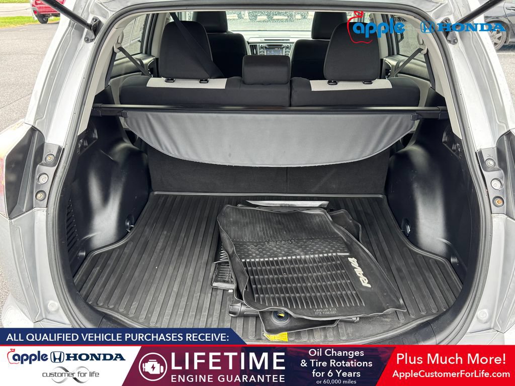 Used 2017 Toyota RAV4 XLE AWD/4WD image 20