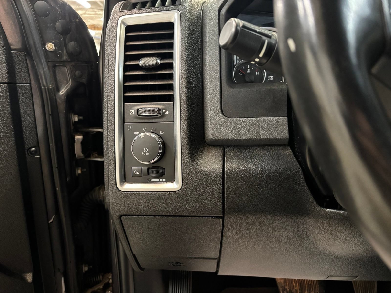 Used 2017 RAM 1500 Big Horn AWD/4WD image 14