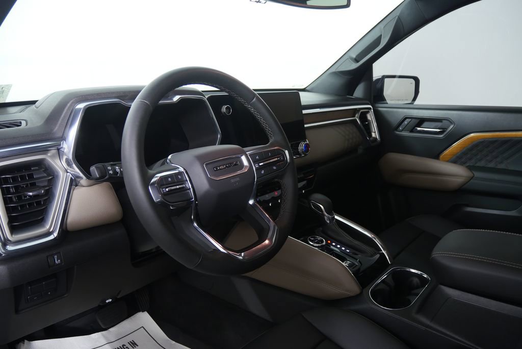 Used 2024 GMC Canyon Denali AWD/4WD image 14