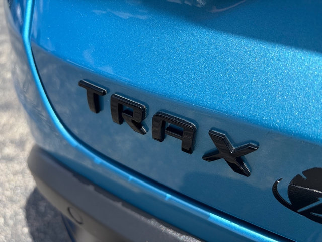 Used 2025 Chevrolet Trax RS w/ Driver Confidence Package FWD image 14