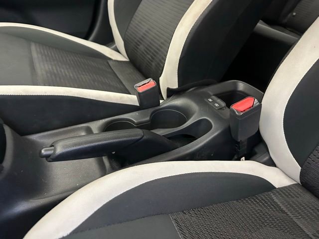 Used 2021 Nissan Versa SV FWD image 31