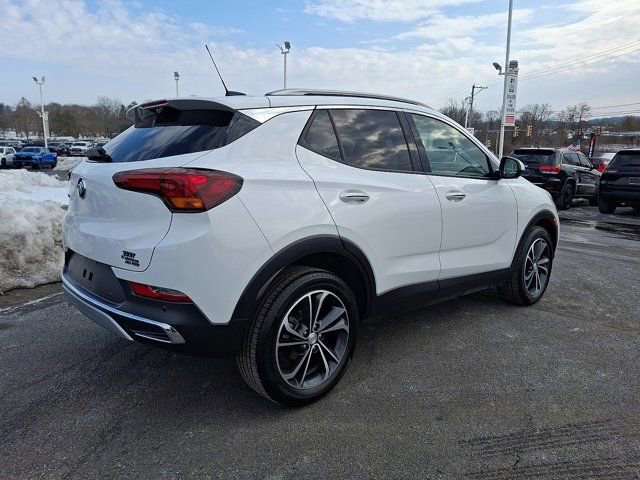 Used 2020 Buick Encore GX Essence w/ Advanced Technology Package image 4
