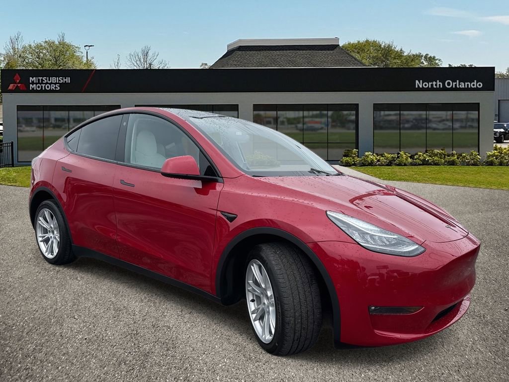 Used 2022 Tesla Model Y Long Range image 7