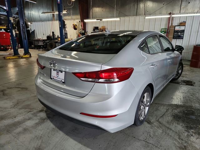 Used 2017 Hyundai Elantra Value Edition w/ Cargo Package FWD image 2