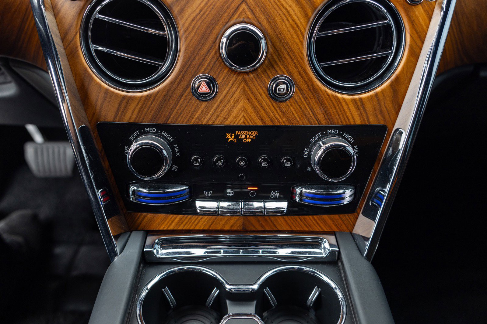 Used 2021 Rolls-Royce Cullinan image 36