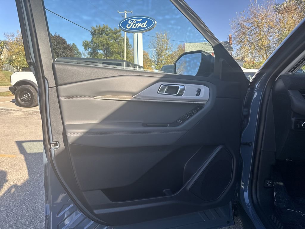 New 2026 Ford Explorer Active image 17