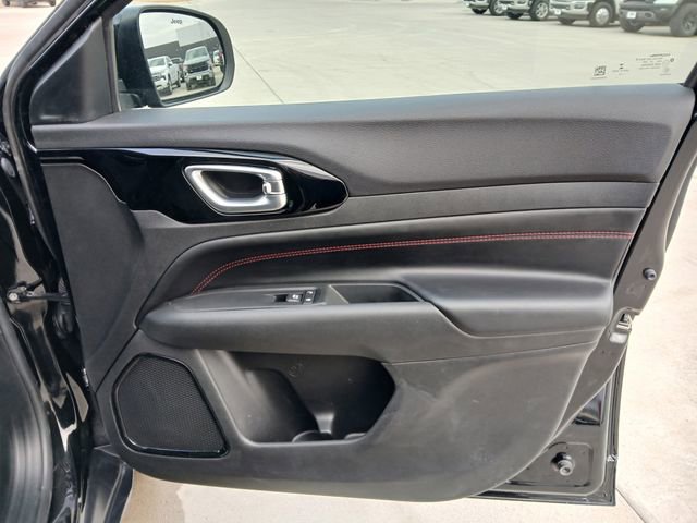 Used 2022 Jeep Compass Trailhawk image 15