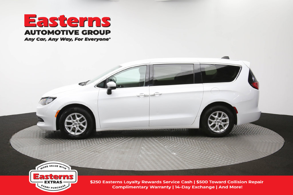 Used 2022 Chrysler Voyager LX FWD image 59