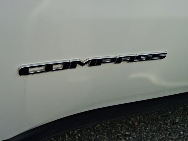 Certified 2025 Jeep Compass Limited AWD/4WD image 7