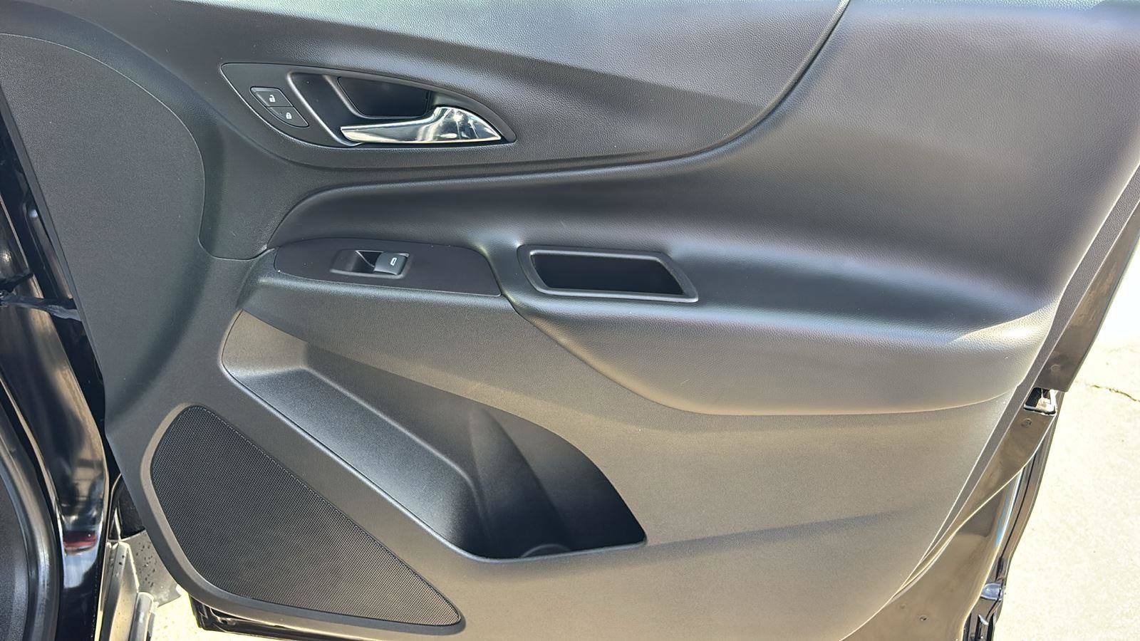 Used 2020 Chevrolet Equinox LT image 17