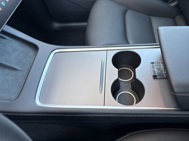 Used 2024 Tesla Model Y Long Range image 12