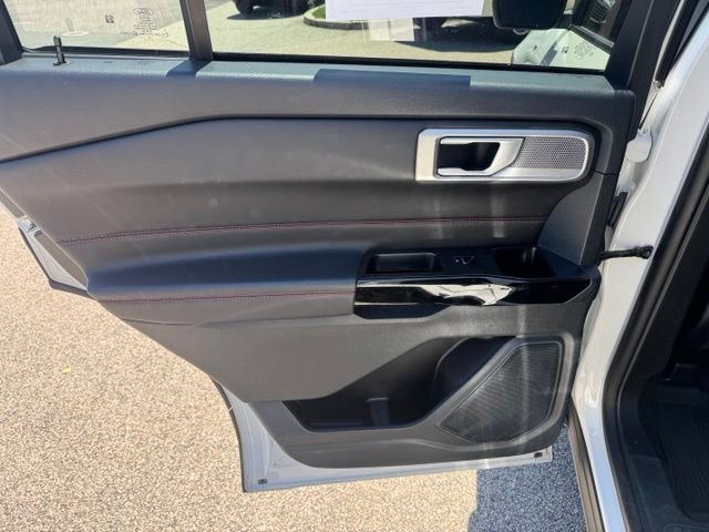 Used 2023 Ford Explorer ST-Line w/ Class IV Trailer Tow Package AWD/4WD image 34
