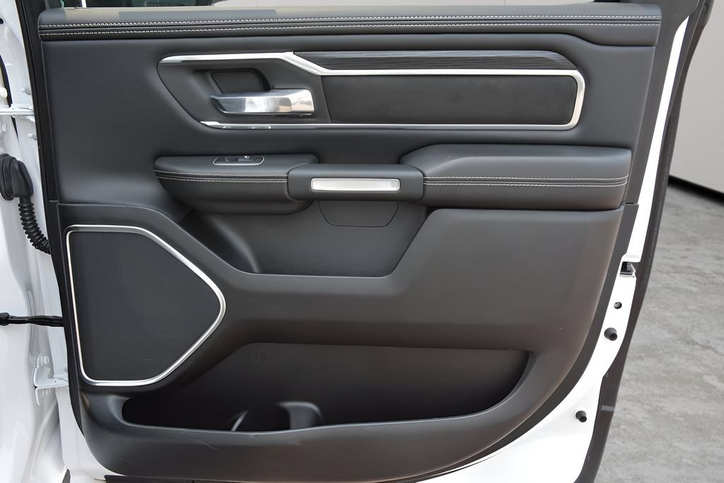 Used 2023 RAM 1500 Laramie AWD/4WD image 19