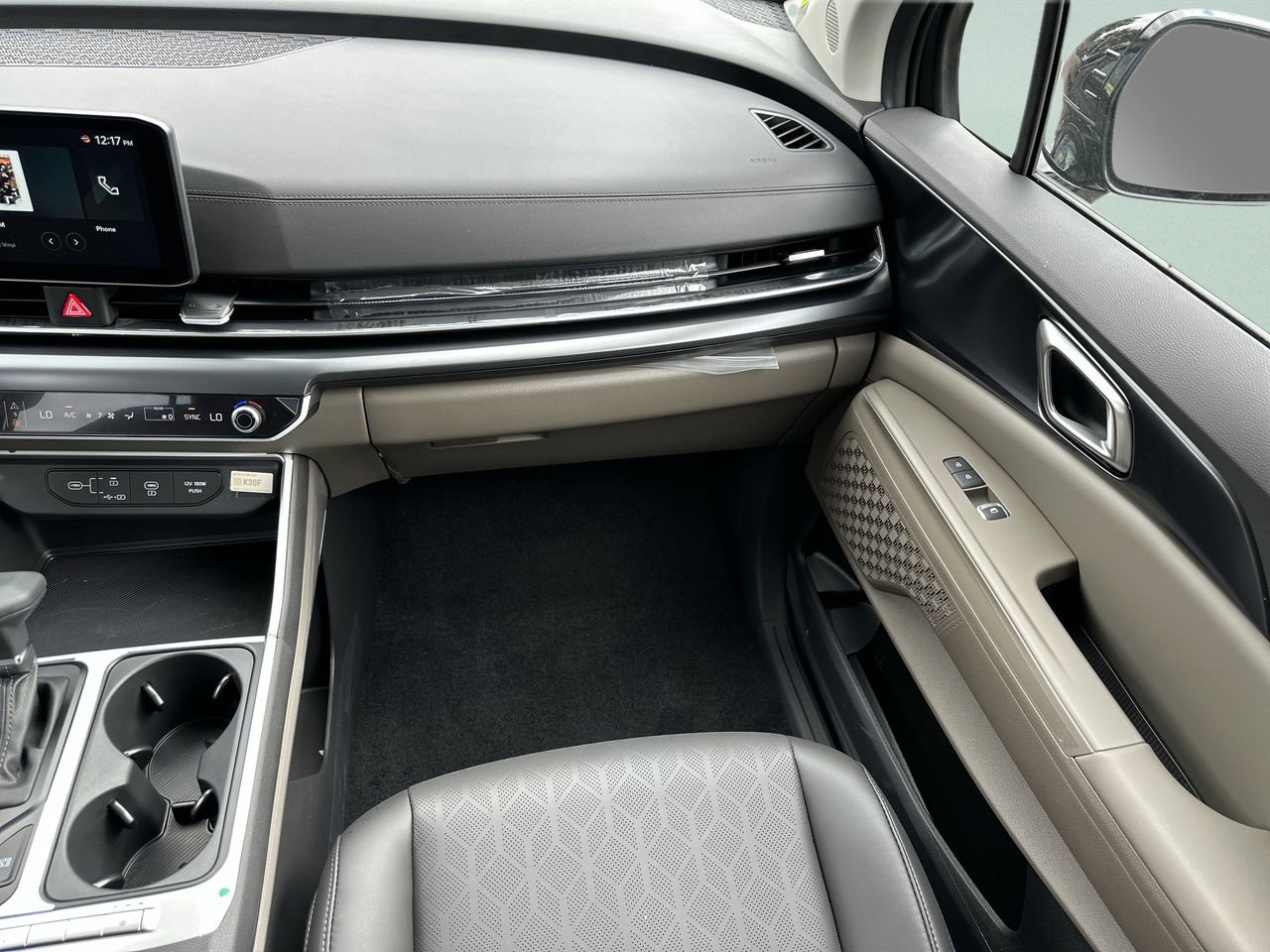 New 2026 Kia Carnival FWD image 10