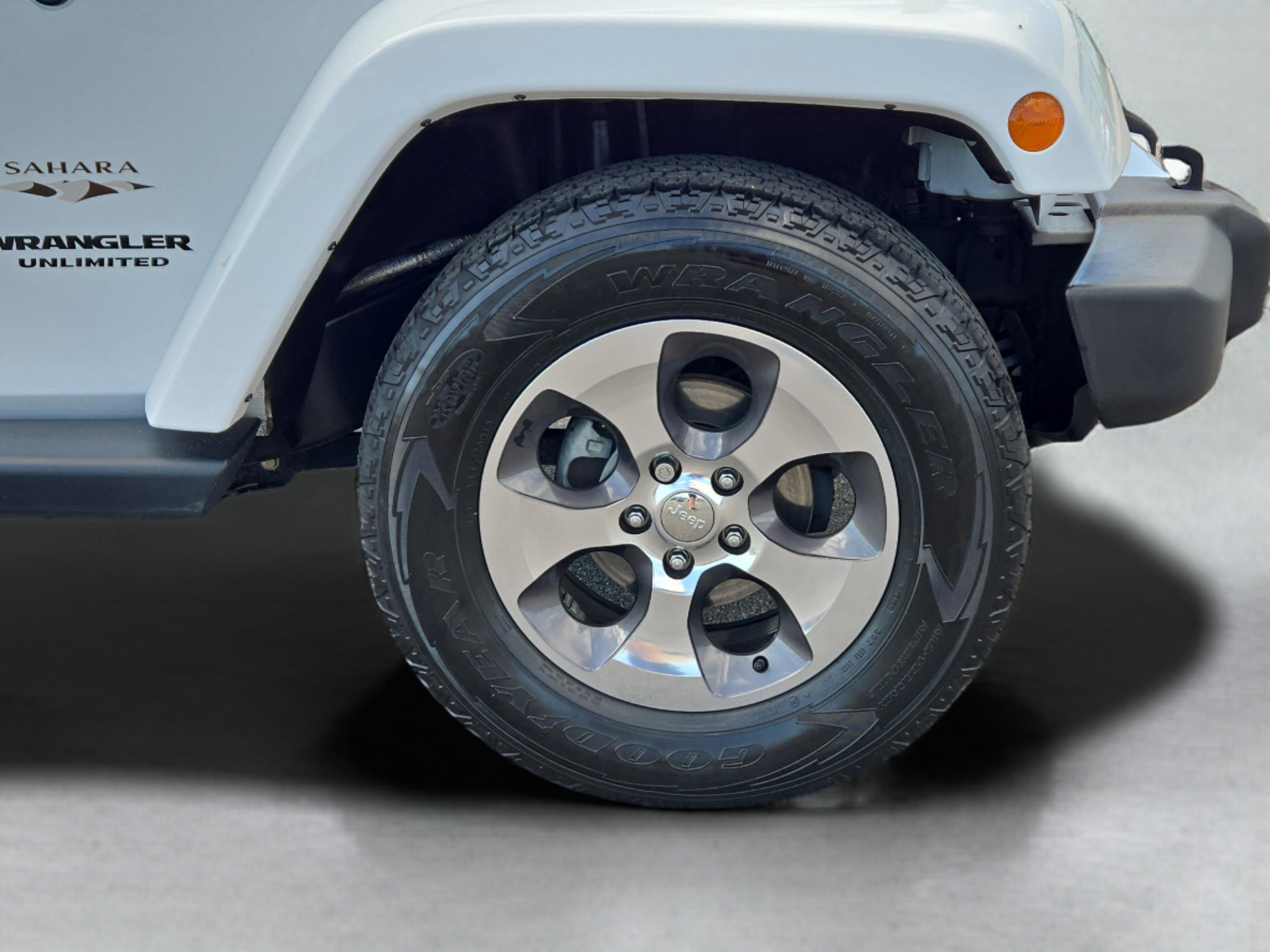 Used 2017 Jeep Wrangler Unlimited Sahara w/ Connectivity Group image 3