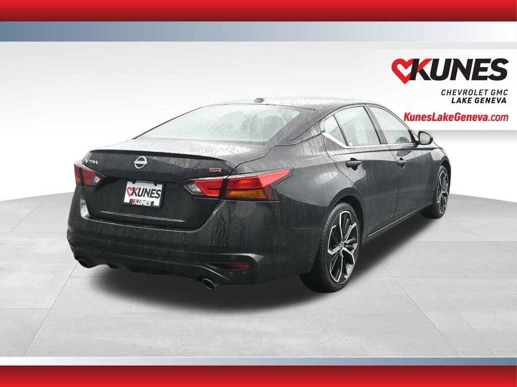 Used 2024 Nissan Altima 2.5 SR FWD image 9