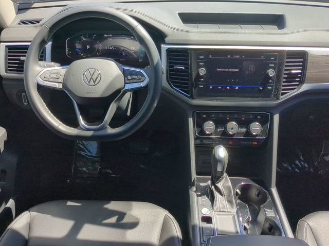 Used 2023 Volkswagen Atlas SE w/ Black Wheel Package image 13