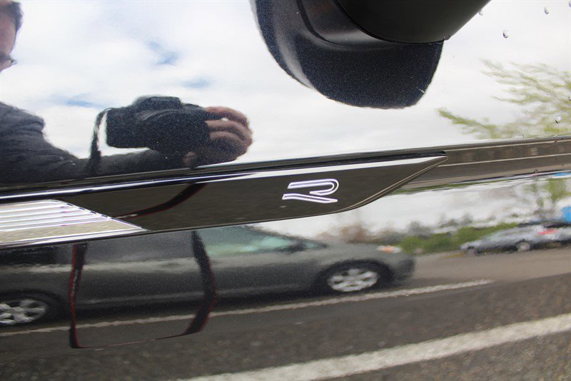 Used 2022 Volkswagen Tiguan SE R-Line image 31