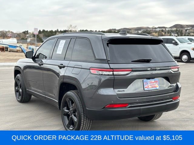 Certified 2022 Jeep Grand Cherokee Altitude image 3