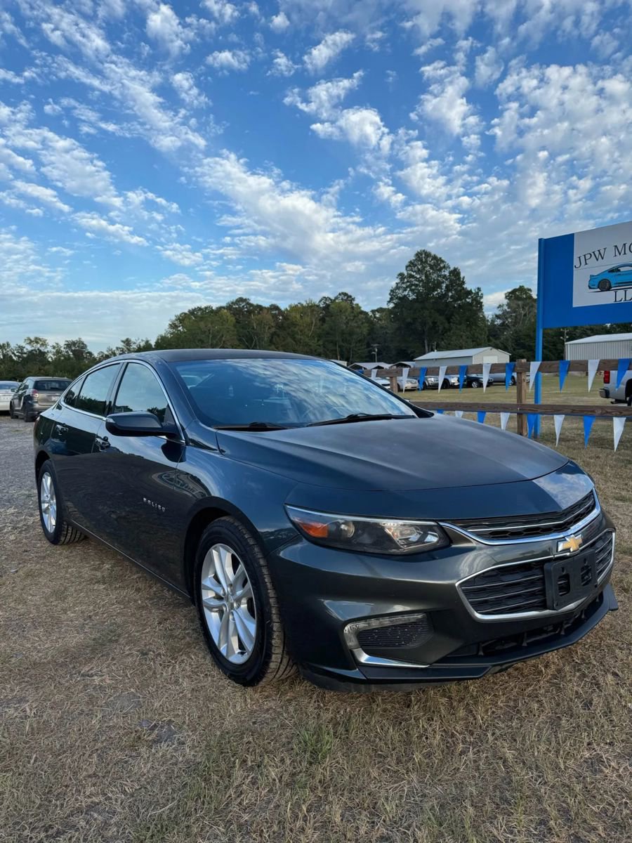 Used 2016 Chevrolet Malibu LT image 2