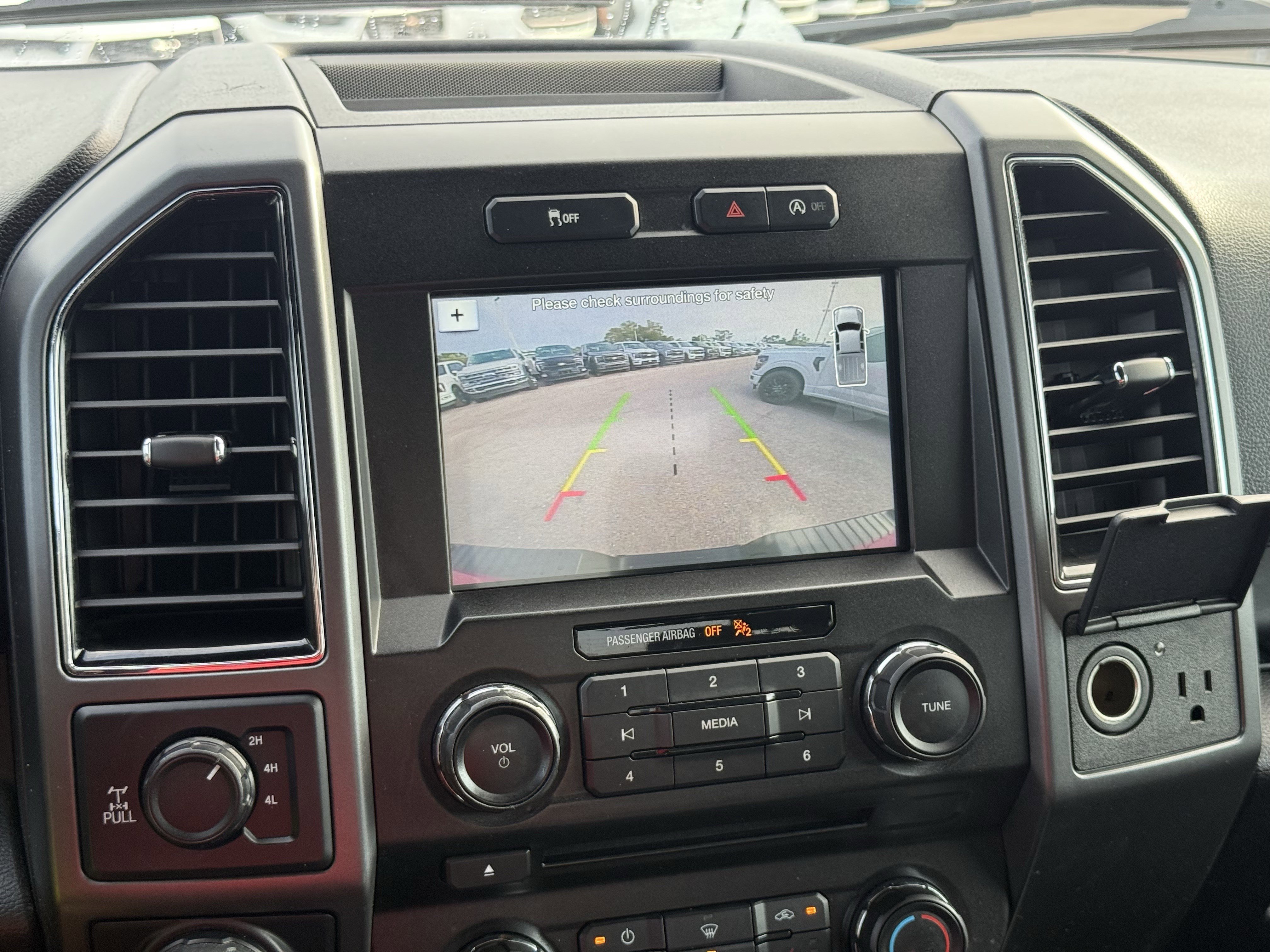 Used 2018 Ford F150 XLT w/ Equipment Group 302A Luxury image 29