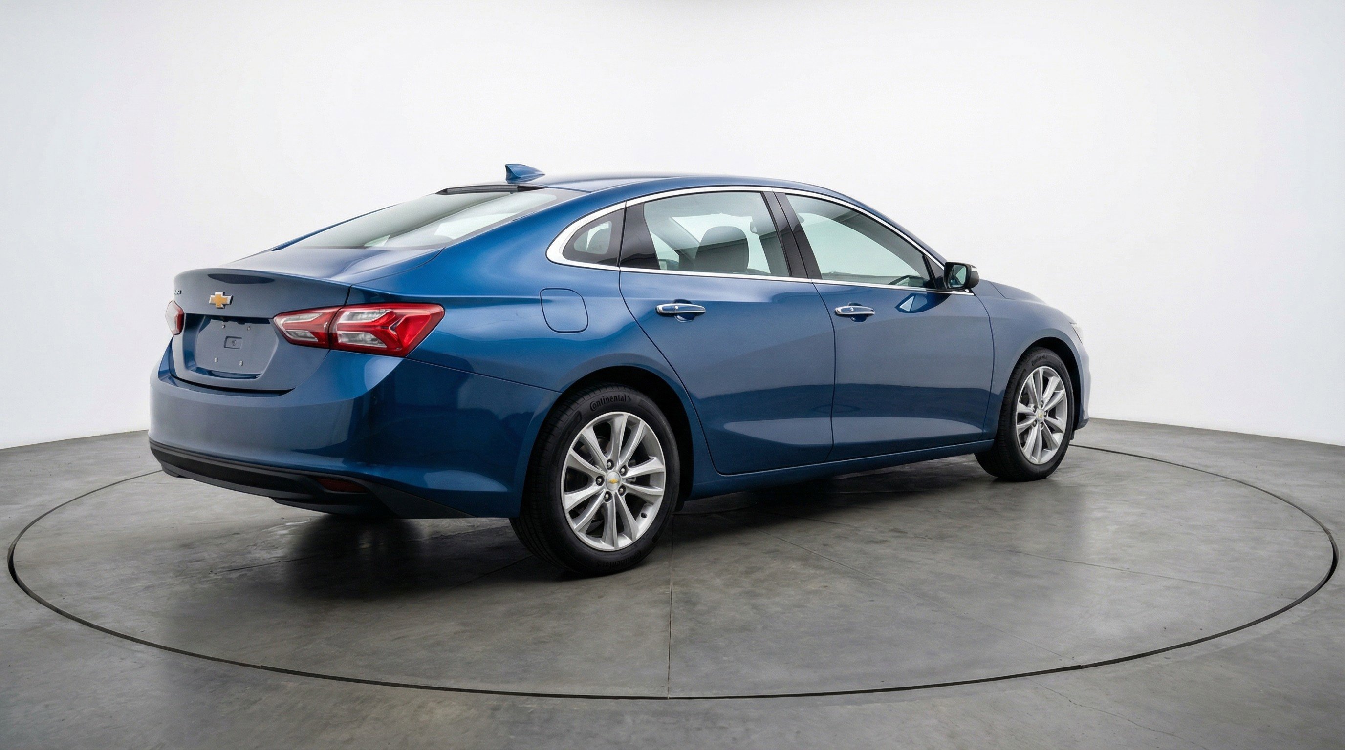 Used 2024 Chevrolet Malibu LT FWD image 9