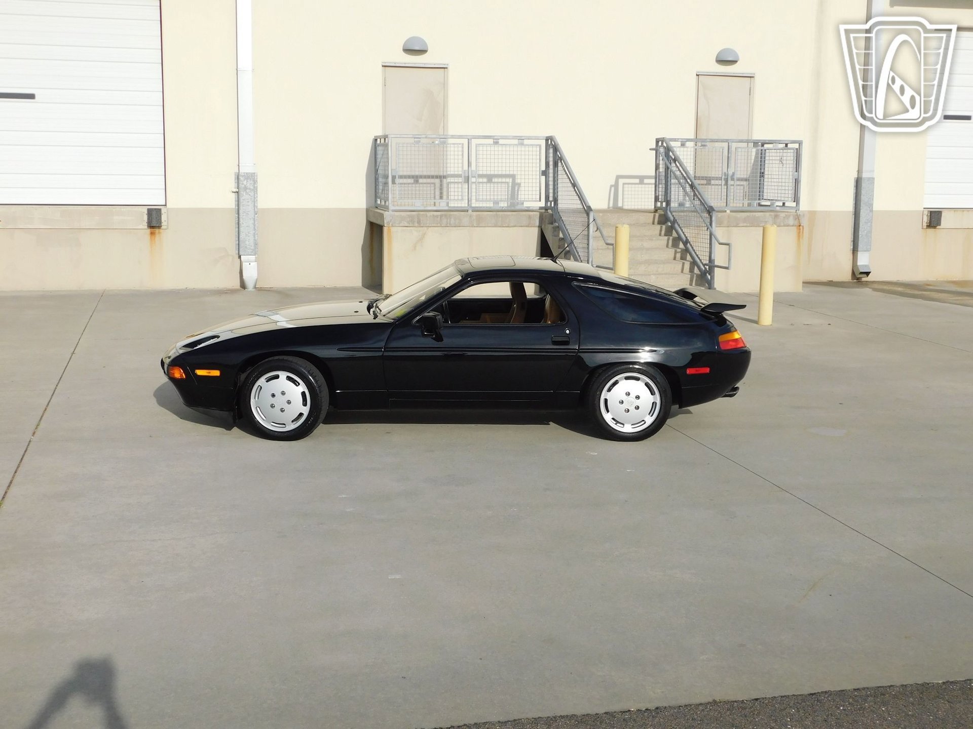 Used 1989 Porsche 928 S4 RWD image 7