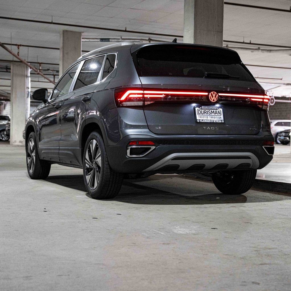 New 2025 Volkswagen Taos SE image 5