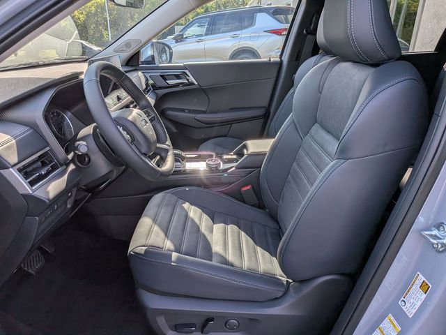 New 2026 Mitsubishi Outlander SE FWD image 14