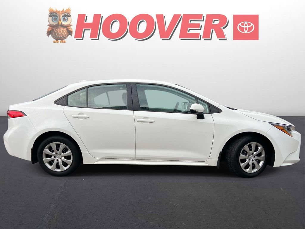 Used 2025 Toyota Corolla LE FWD image 2