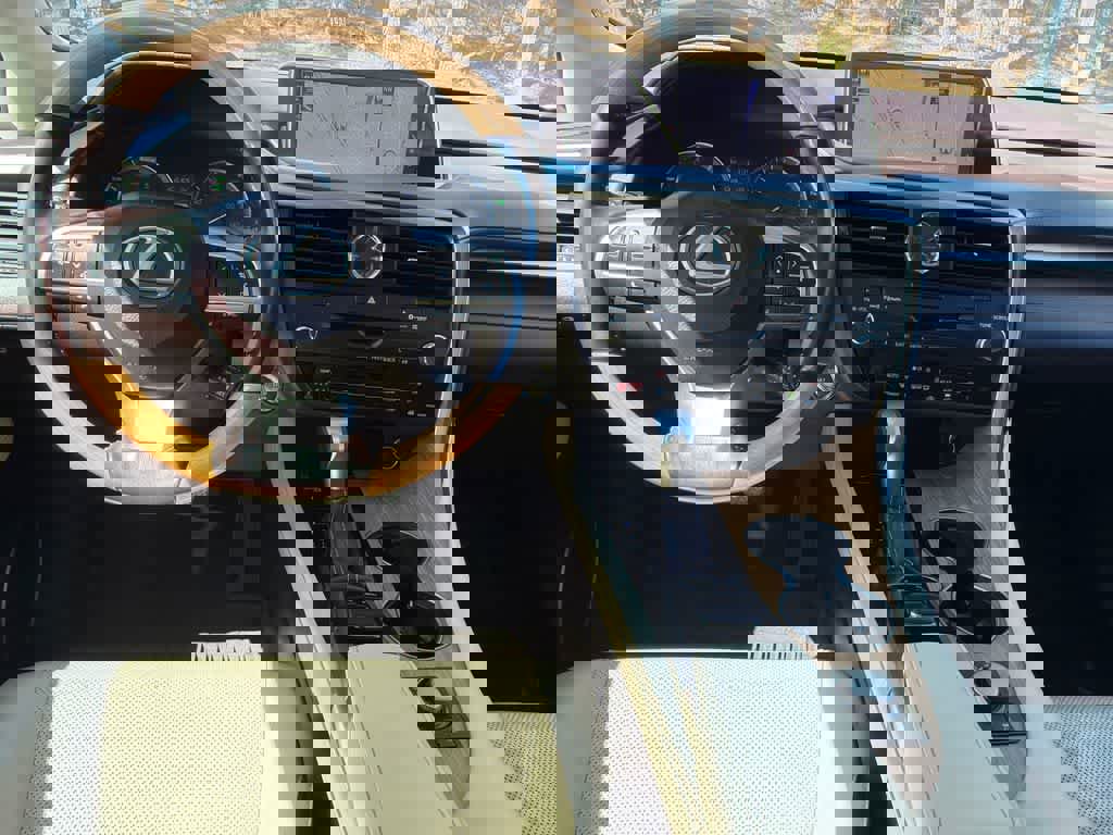 Used 2018 Lexus RX 350L FWD image 21