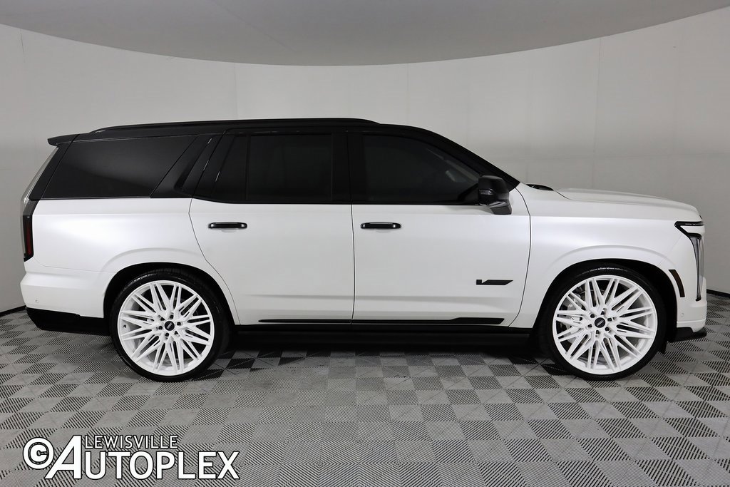 Used 2025 Cadillac Escalade V image 5