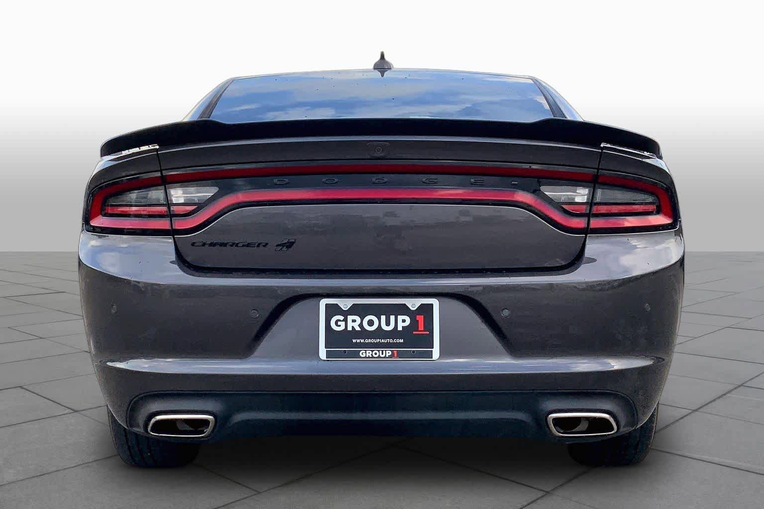 Used 2023 Dodge Charger SXT w/ Blacktop Package image 5