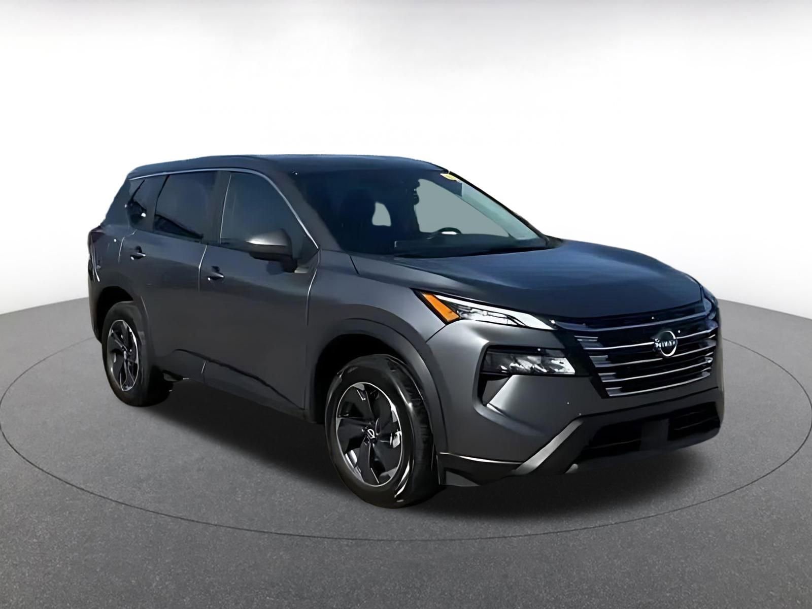 Used 2025 Nissan Rogue SV image 3