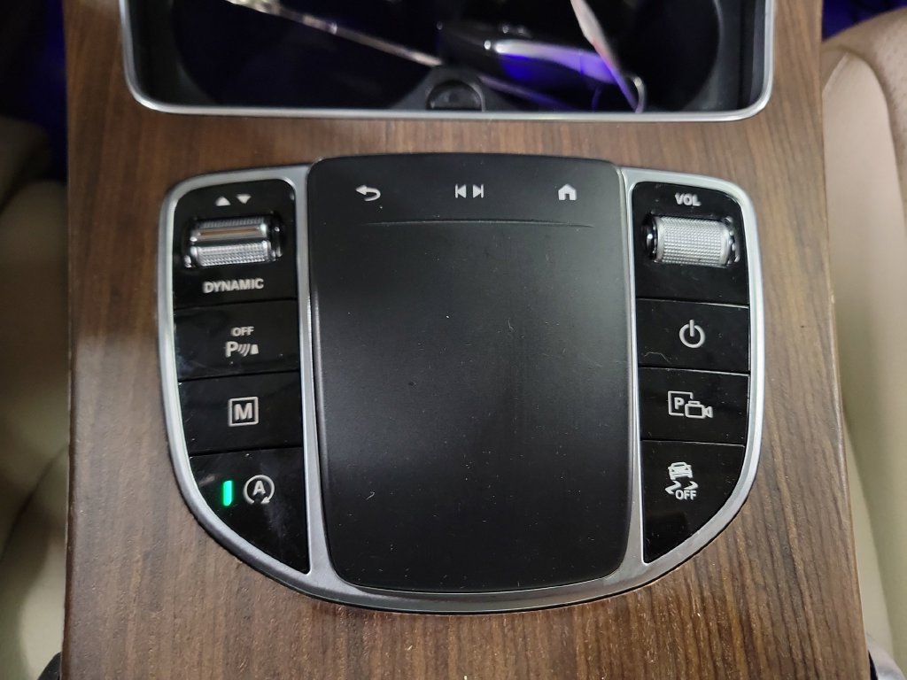 Used 2022 Mercedes-Benz GLC 300 4MATIC image 17