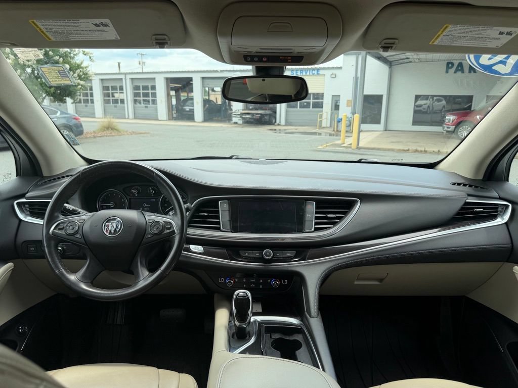 Used 2020 Buick Enclave Essence FWD image 41