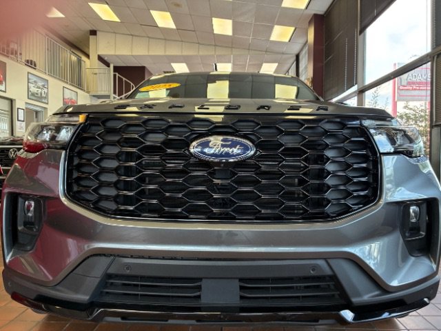 Used 2025 Ford Explorer ST-Line w/ ST-Line Street Pack AWD/4WD image 42