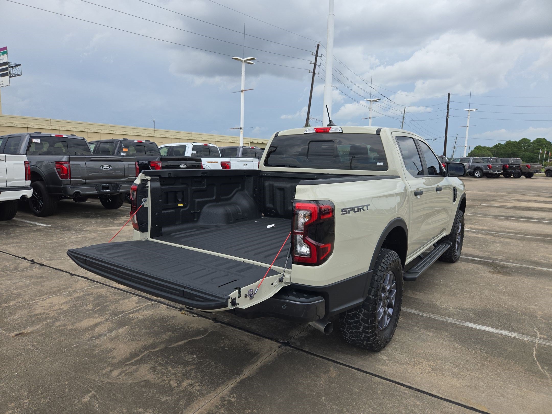 Used 2025 Ford Ranger XLT w/ Convenience Package RWD image 29