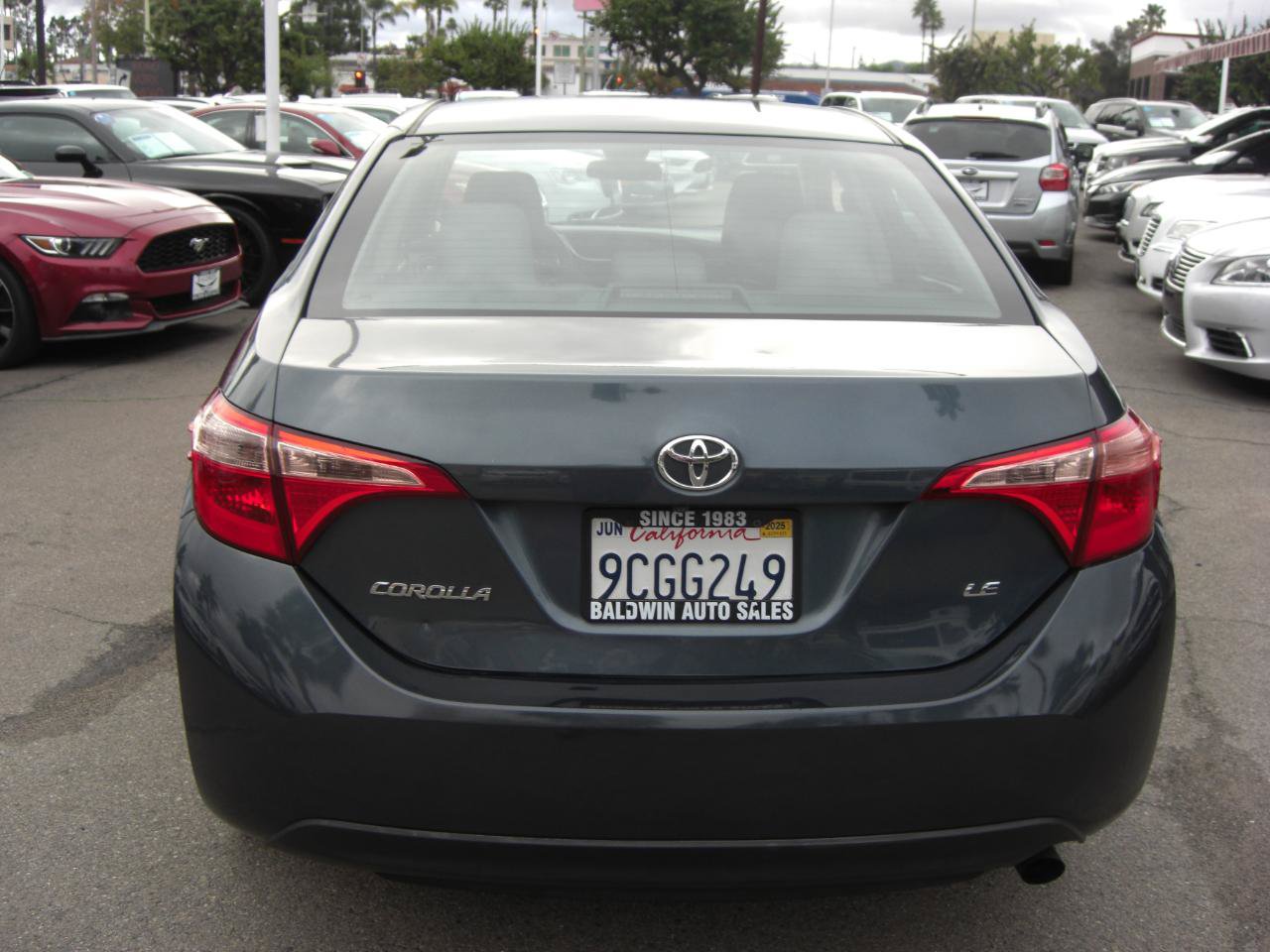 Used 2017 Toyota Corolla LE FWD image 9