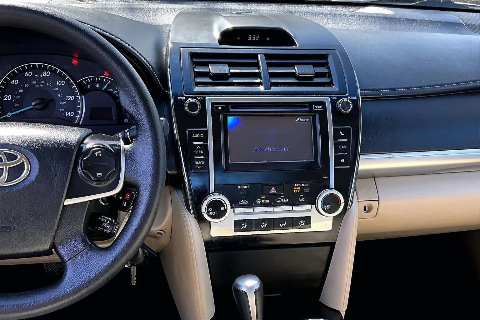 Used 2014 Toyota Camry LE FWD image 7