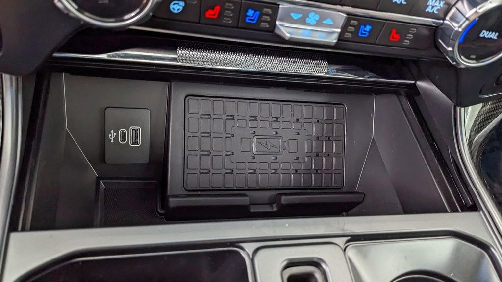 New 2025 Ford F150 Lariat w/ Equipment Group 502A High image 32