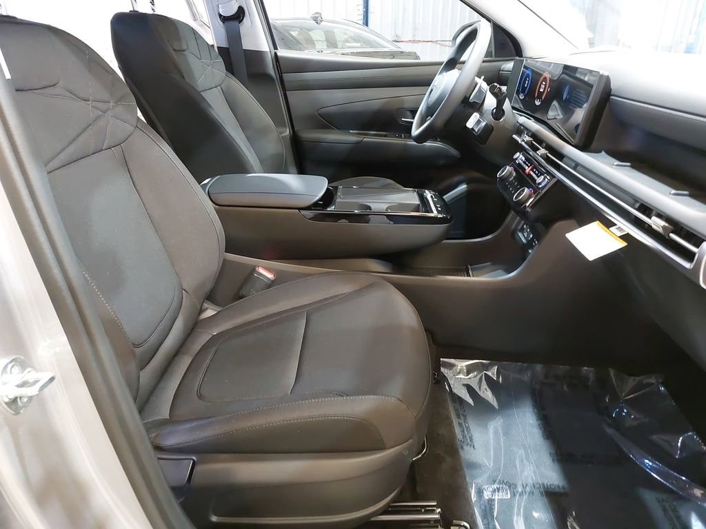 New 2026 Hyundai Tucson Blue SE image 10