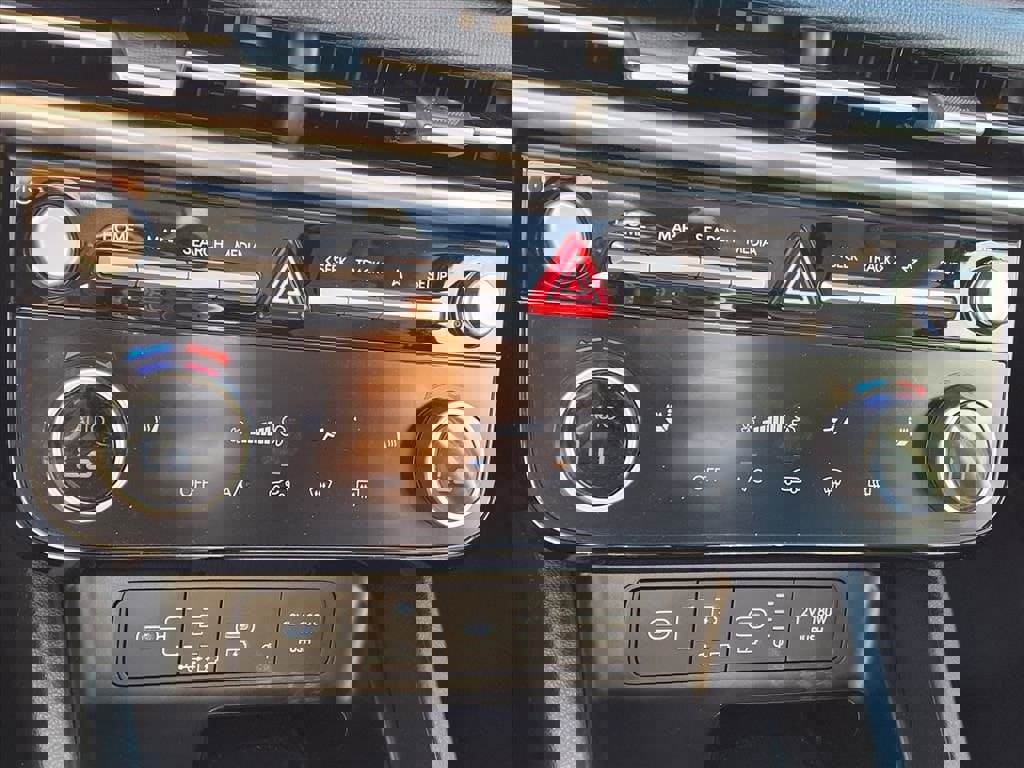 Used 2025 Hyundai Tucson SEL image 22