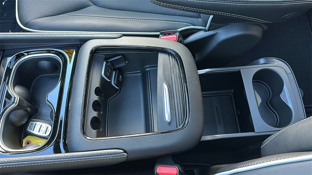 New 2026 Chrysler Pacifica Limited w/ S Appearance Package image 24