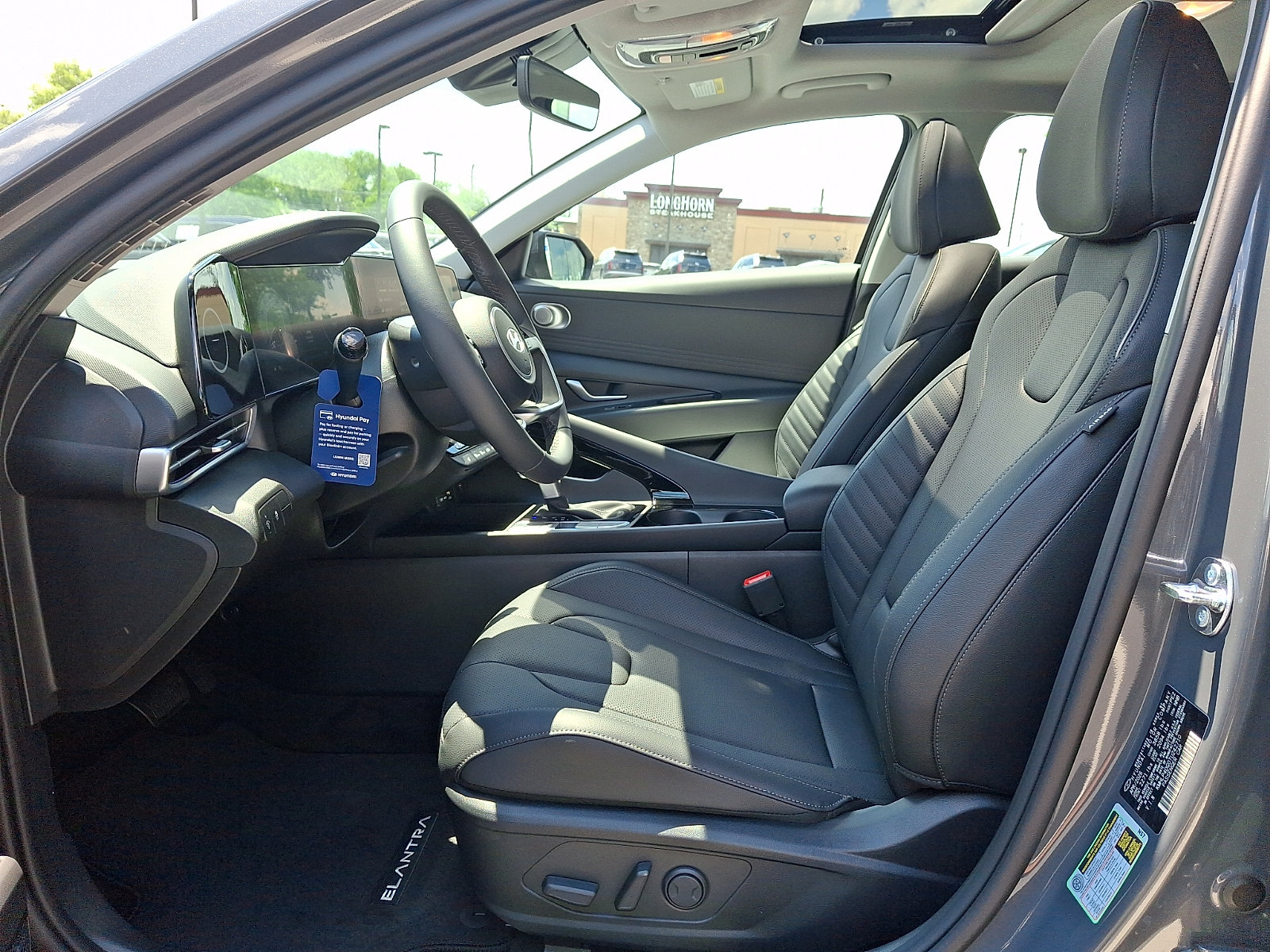 New 2026 Hyundai Elantra Limited FWD image 7
