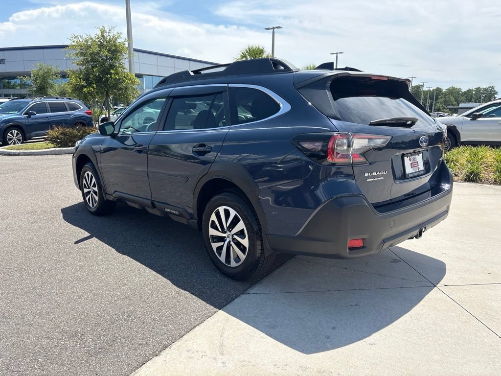 Certified 2025 Subaru Outback Premium AWD/4WD image 7