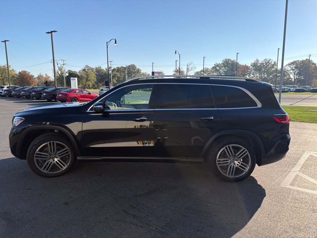 Used 2025 Mercedes-Benz GLS 450 4MATIC image 6